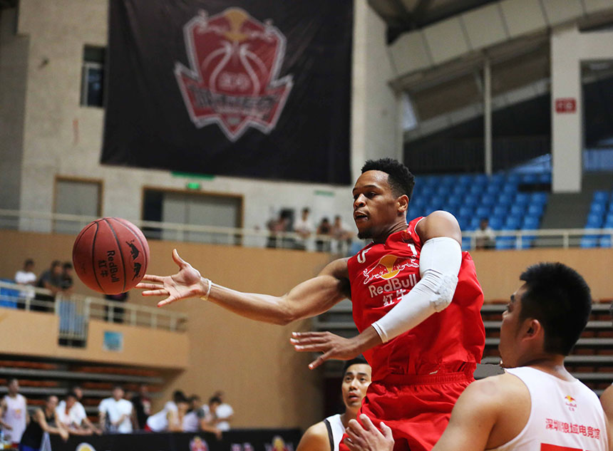 ��ţ���д���16�ǻ�ս�人 С����Ⱥ����¹